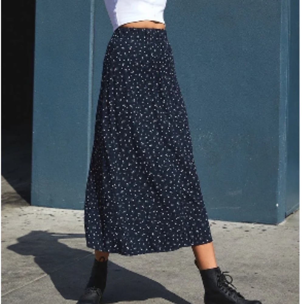 New Brandy Melville Midi Skirt